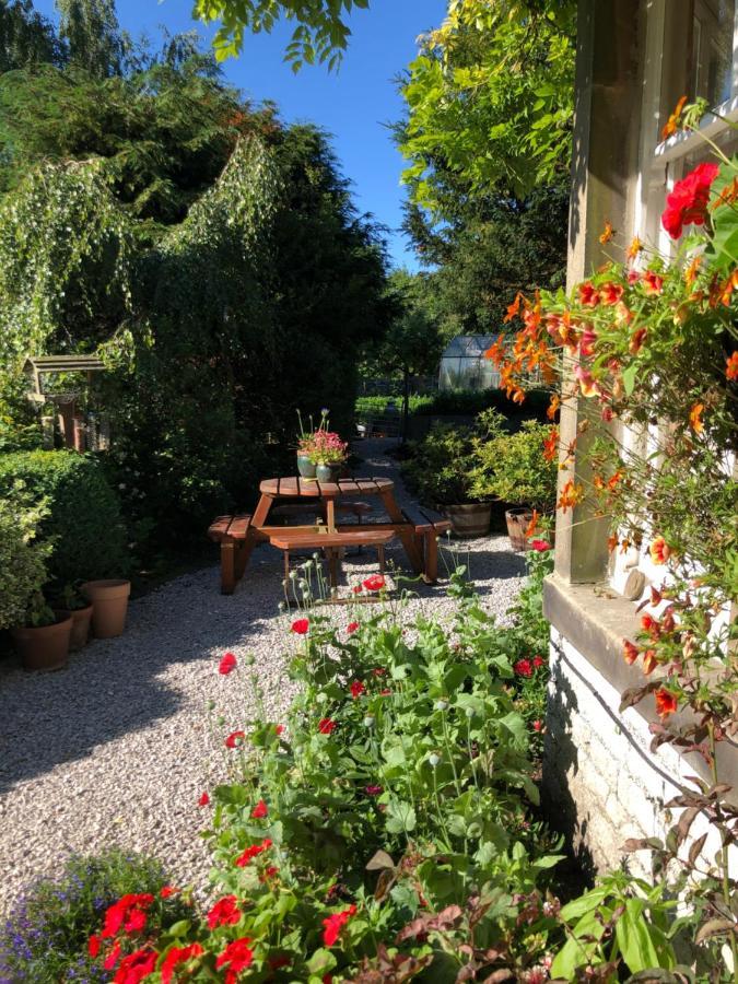 The Hollow Bed And Breakfast Great Longstone Exterior photo