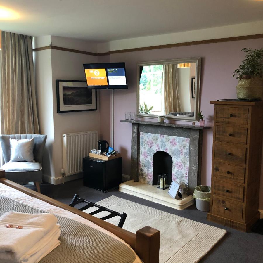 The Hollow Bed And Breakfast Great Longstone Exterior photo